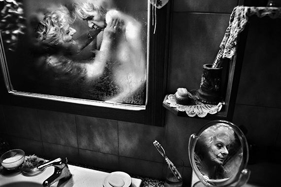 World Press Photo 2012 - 1st Prize Daily Life Stories